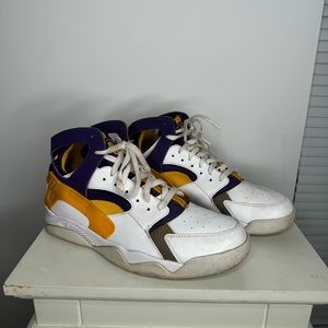 Nike Air Flight Huarache Lakers Kobe 705005-101 Men’s Size 11.5 White Gold Purpl